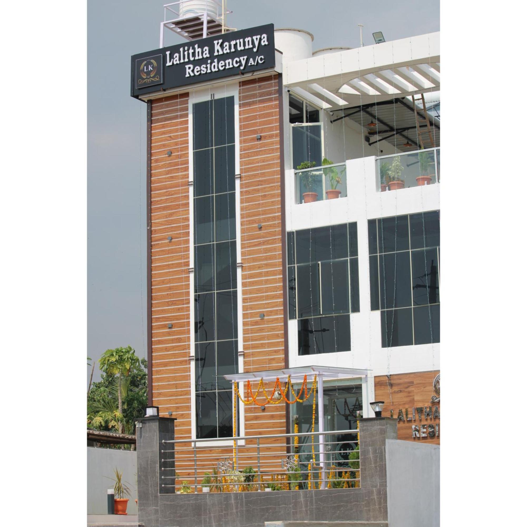 Hotel Lalitha Karunya Residency A/C Bāpatla Exteriér fotografie